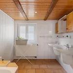 M B Homes Schlatt 1 Apartment *