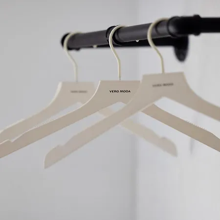 アパート M B Homes Schlatt 1 *