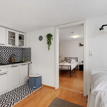 M B Homes Schlatt 1 Apartment